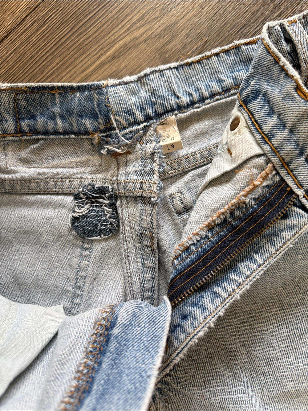 Levi’s vintage cut off denim shorts I. The perfect blue color - Picture 15 of 16